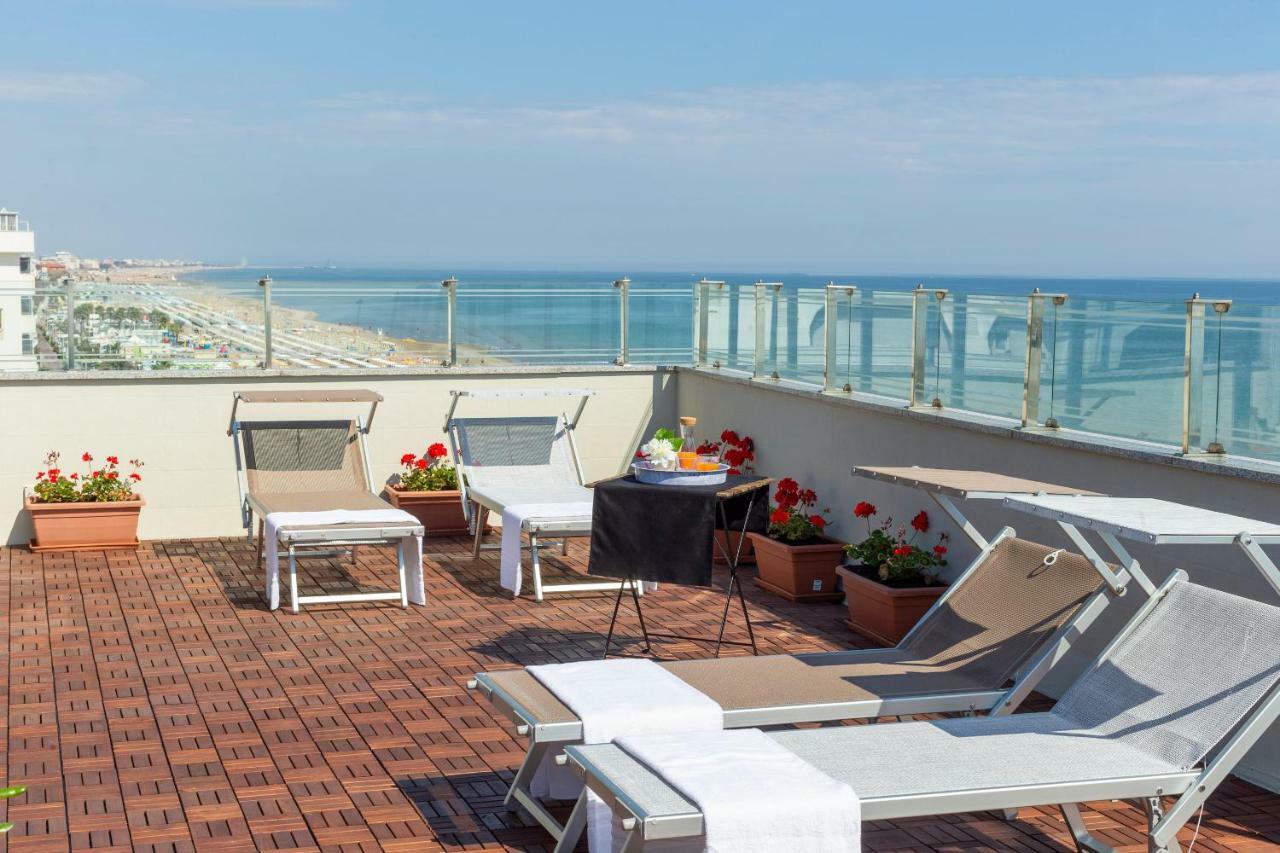 Little Hotel Riccione Bagian luar foto